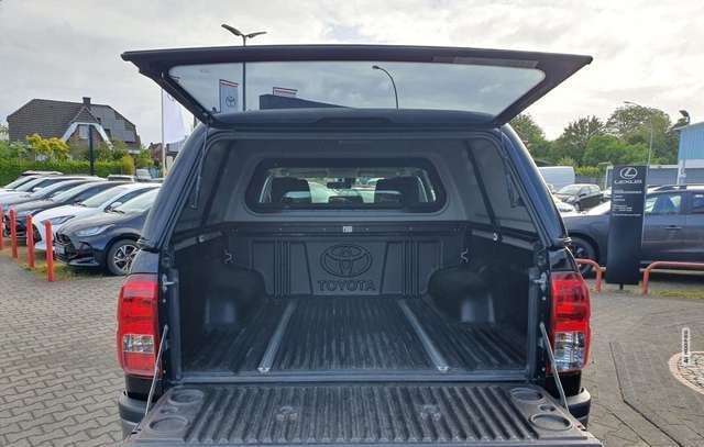 Toyota Hilux 4x4 Double Cab Duty