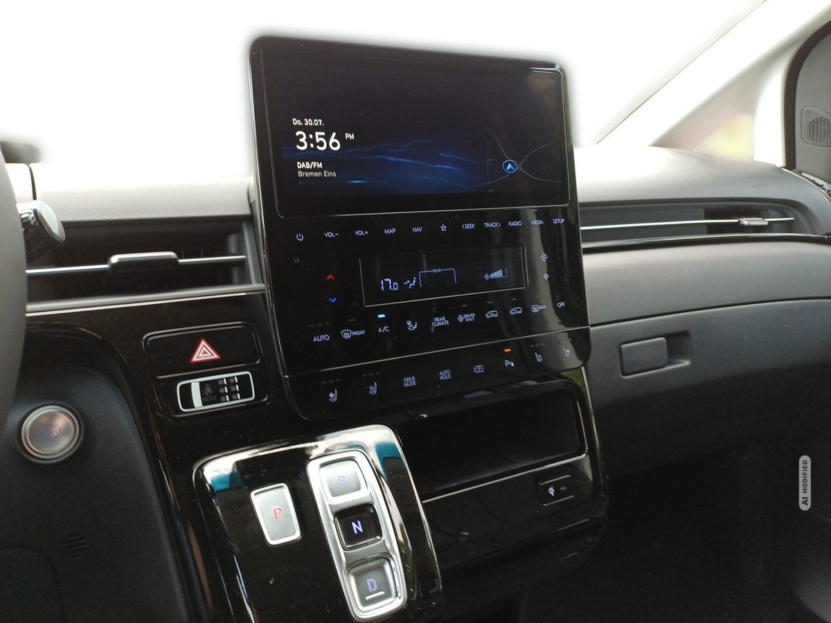 Hyundai Staria 1.6 T-GDI HEV 9-Sitzer Prime MY25 360° App Navi 
