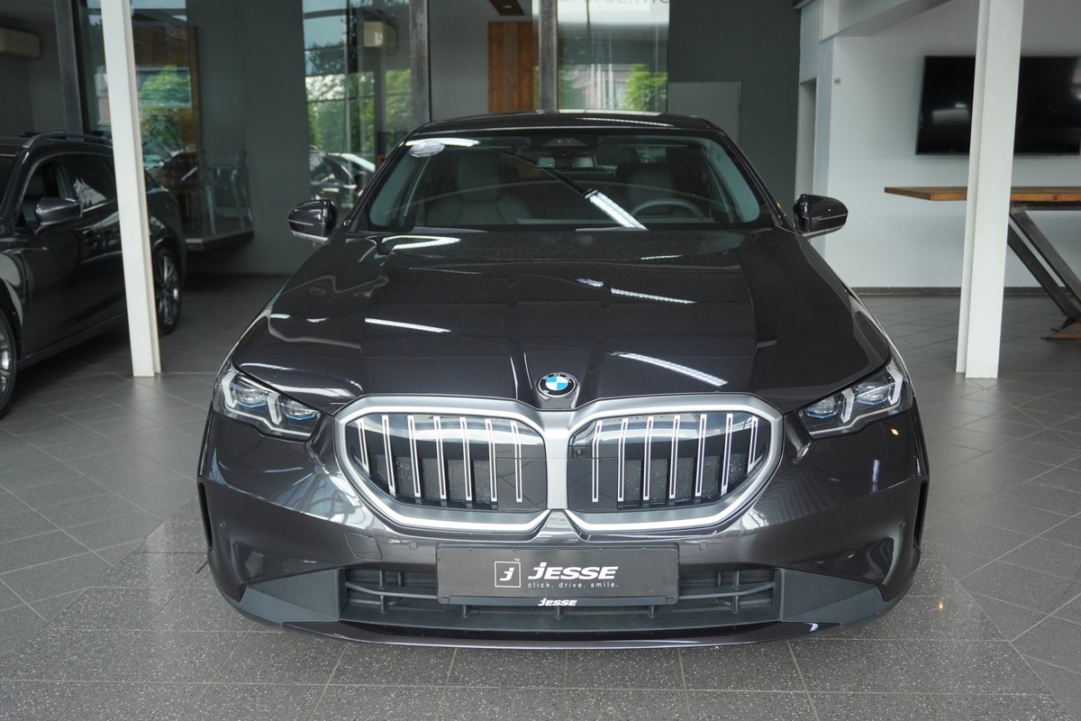 BMW 520 d LED HUD Gestik 360* H&K