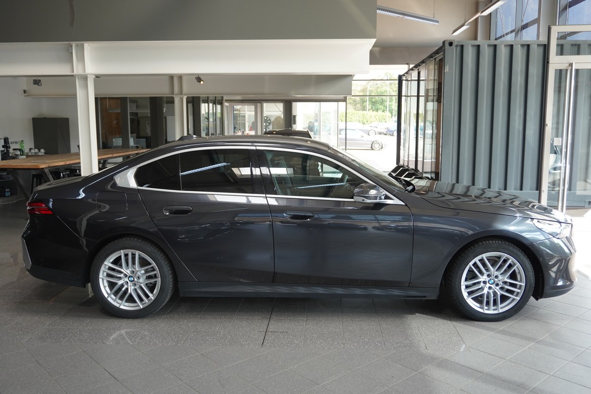 BMW 520 d LED HUD Gestik 360* H&K
