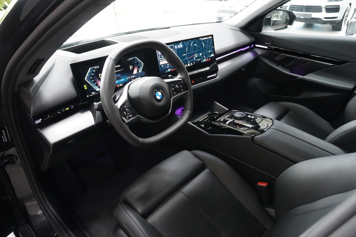 BMW 520 d LED HUD Gestik 360* H&K