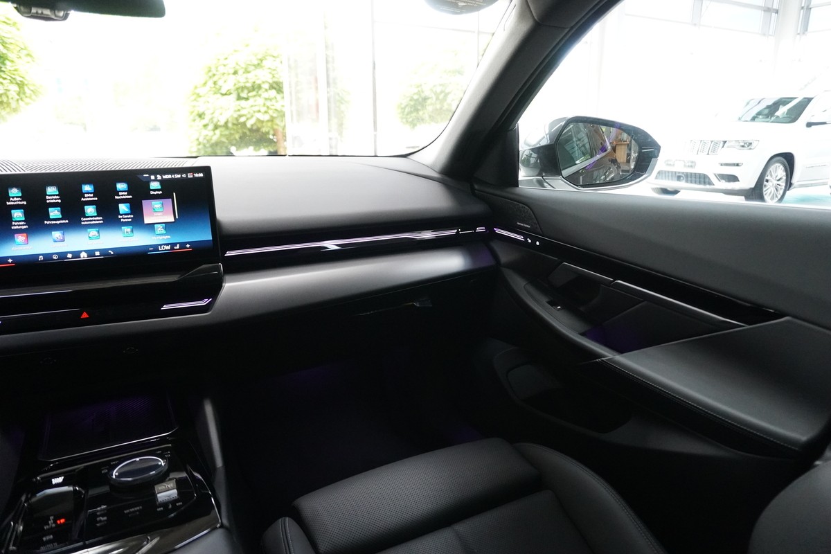 BMW 520 d LED HUD Gestik 360* H&K