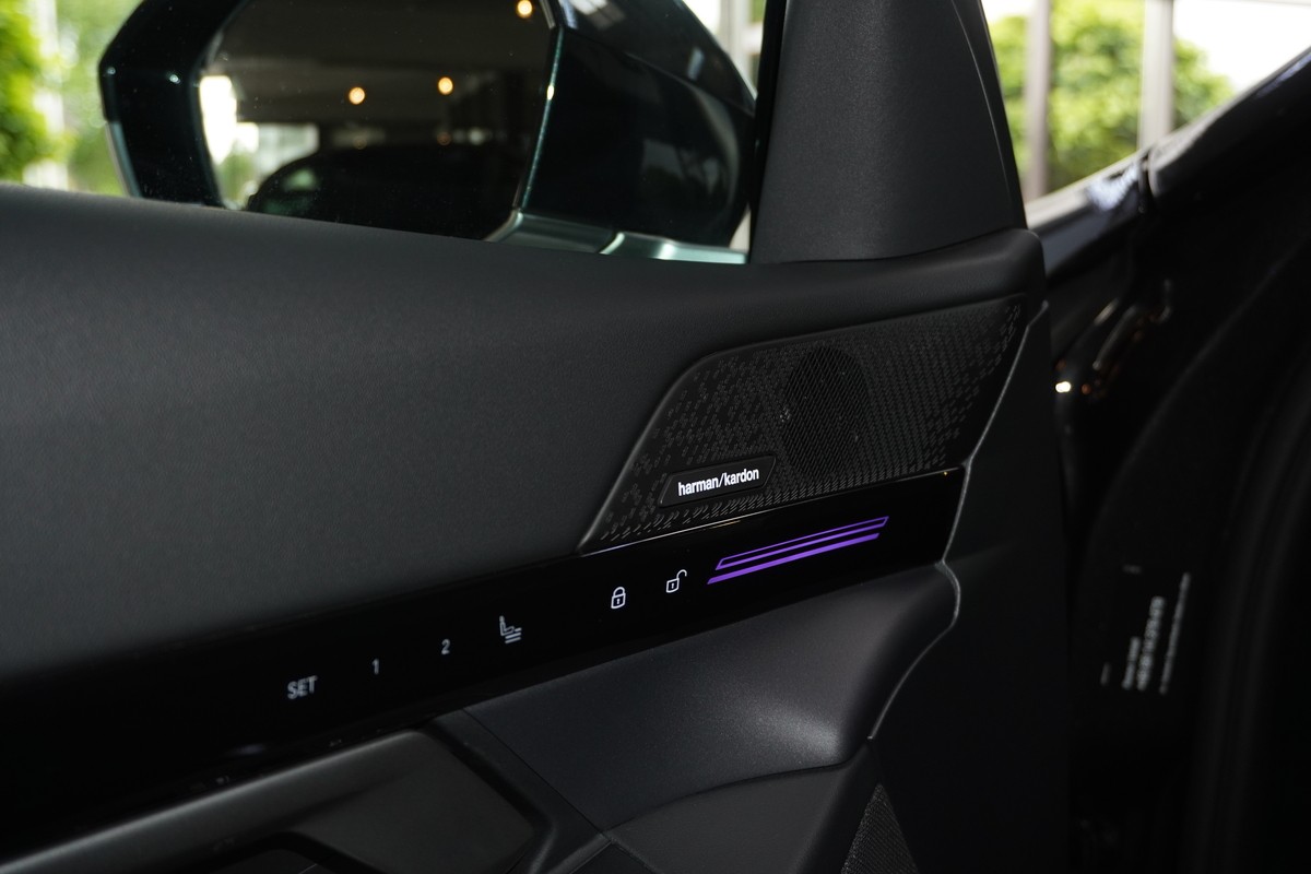 BMW 520 d LED HUD Gestik 360* H&K