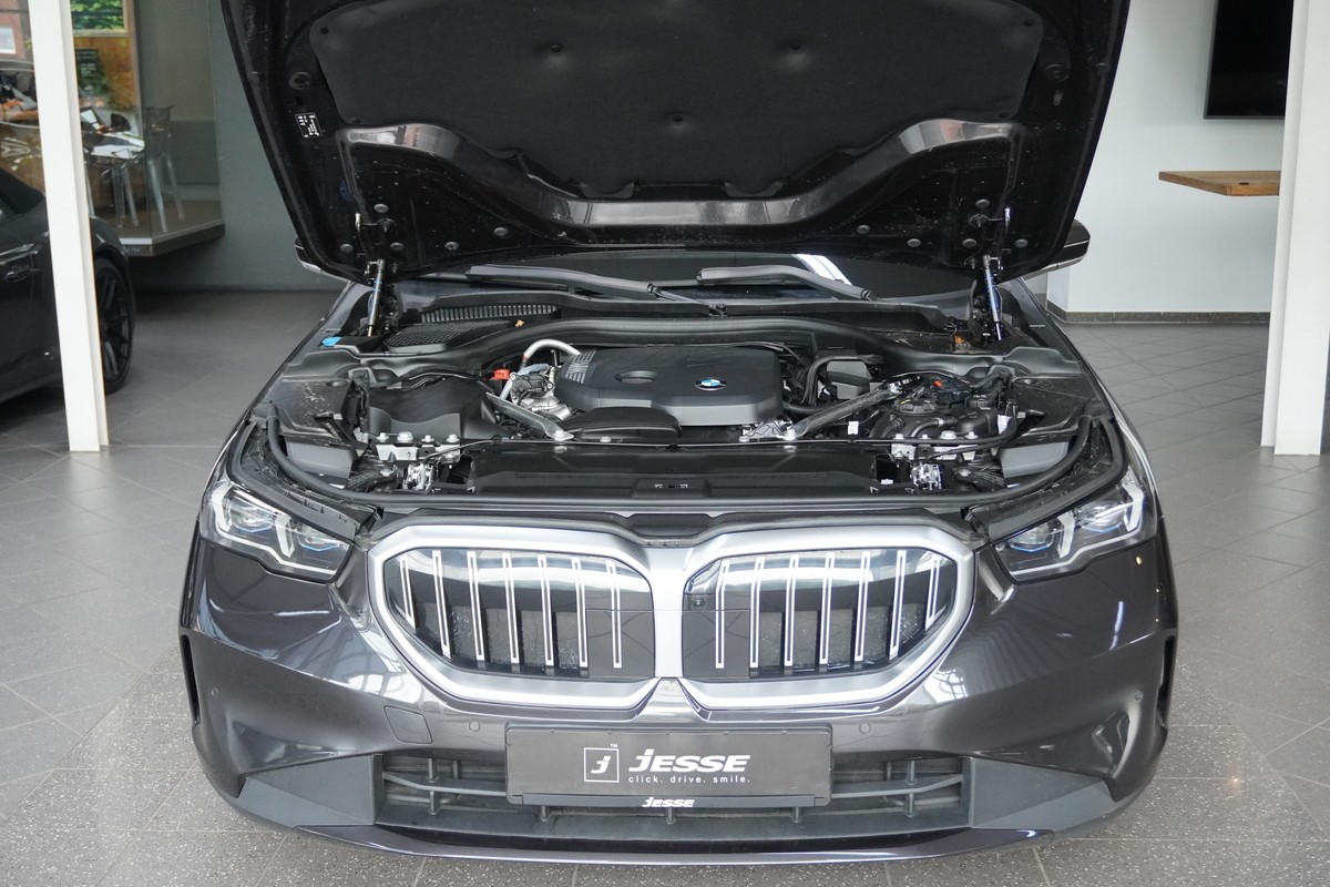 BMW 520 d LED HUD Gestik 360* H&K