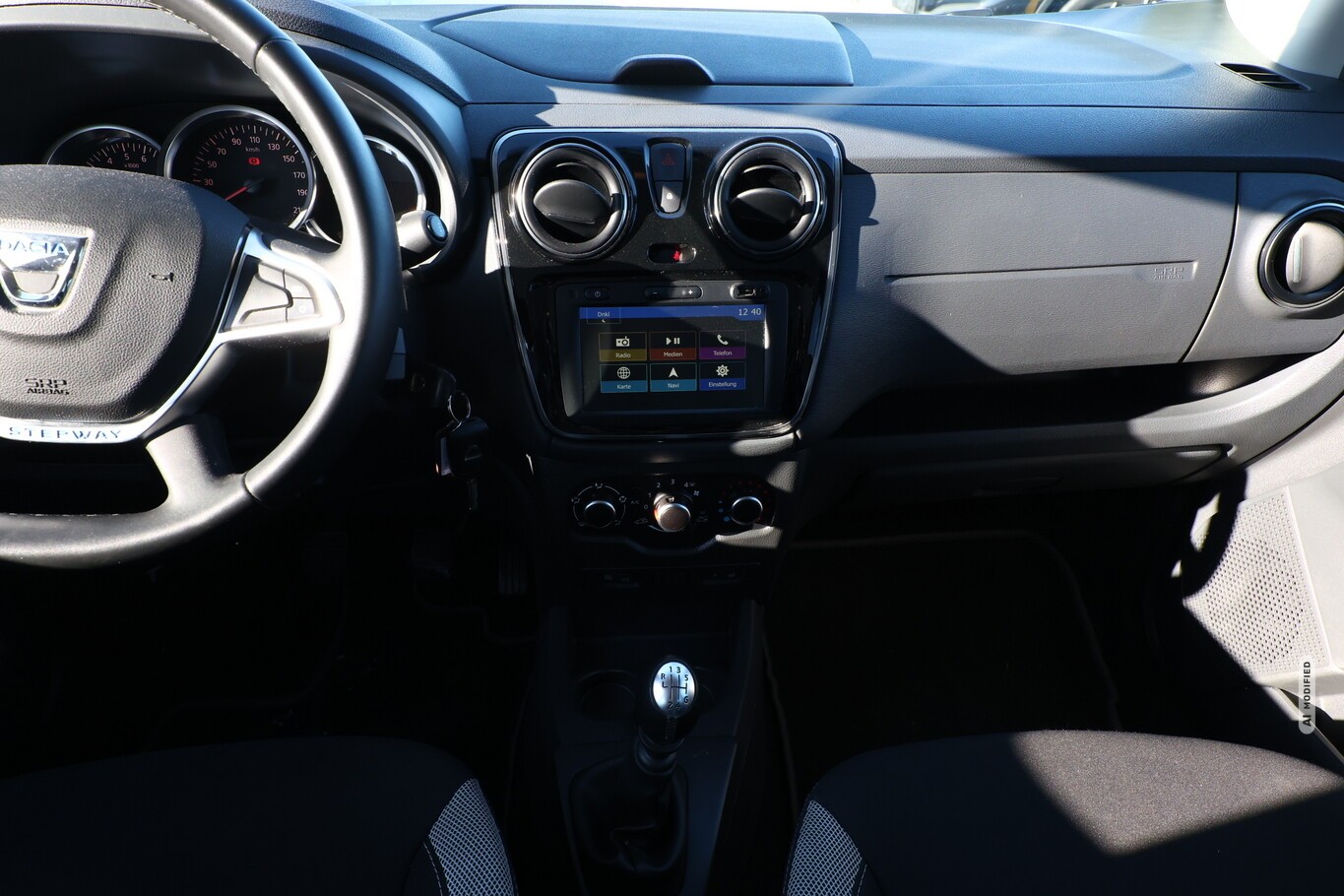 Dacia Lodgy Stepway 1.5 dCi 115 7-S Nav PDC Temp NSW