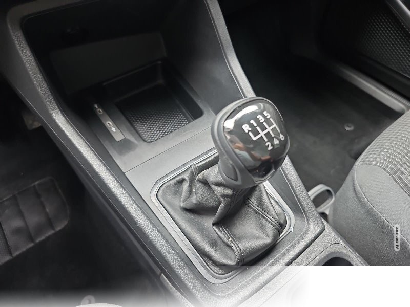 Volkswagen Caddy 2.0 TDI L1H1 Klima GRA 5-Sitze PDC