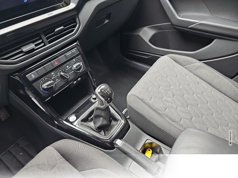 Volkswagen T-Cross 1.0 TSI Life LED DAB Kamera