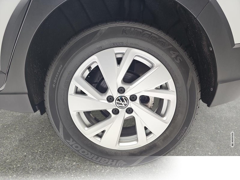 Volkswagen Taigo 1.0 TSI DSG Life Navi LED ACC Sitzheizung PDC Kamera LM16