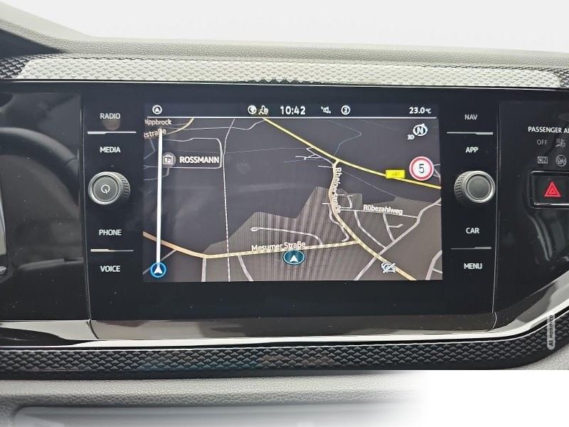 Volkswagen Taigo 1.0 TSI DSG Life Navi LED ACC Sitzheizung PDC Kamera LM16