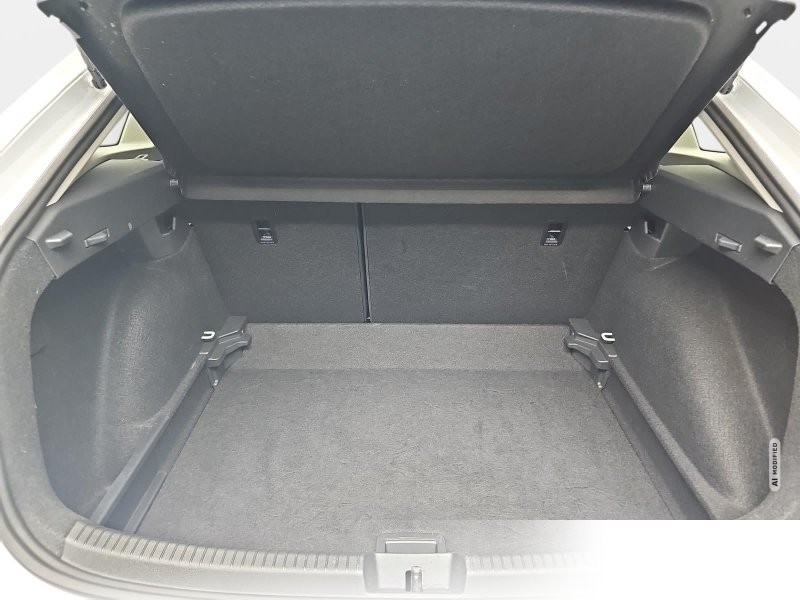 Volkswagen Taigo 1.0 TSI DSG Life Navi LED ACC Sitzheizung PDC Kamera LM16