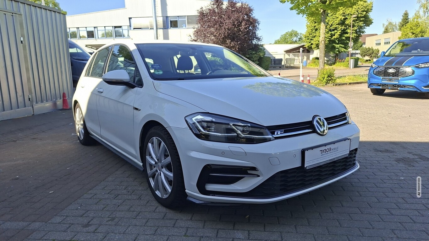 Volkswagen Golf VII 1.5 TSI 150 Comfortline R-Line LED Nav