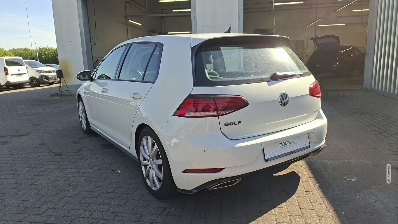 Volkswagen Golf VII 1.5 TSI 150 Comfortline R-Line LED Nav