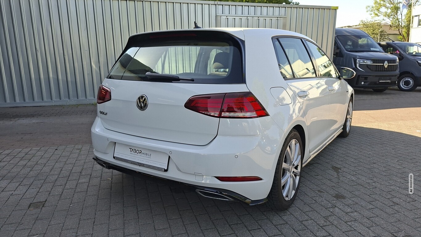 Volkswagen Golf VII 1.5 TSI 150 Comfortline R-Line LED Nav