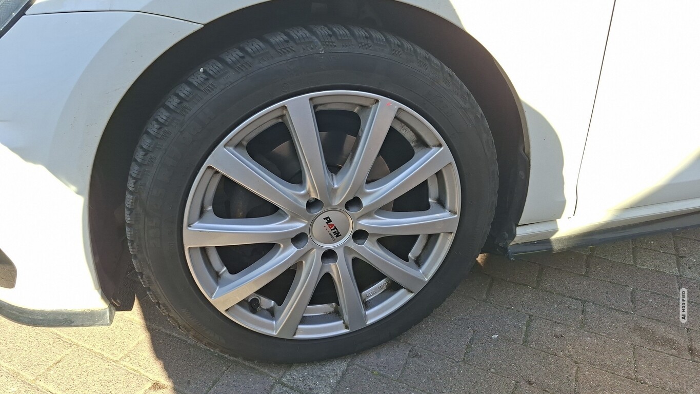 Volkswagen Golf VII 1.5 TSI 150 Comfortline R-Line LED Nav