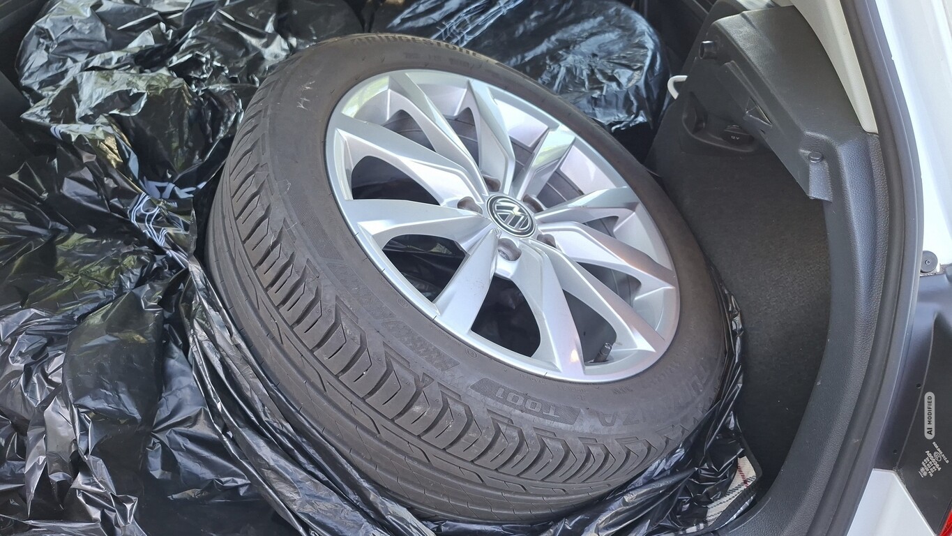 Volkswagen Golf VII 1.5 TSI 150 Comfortline R-Line LED Nav