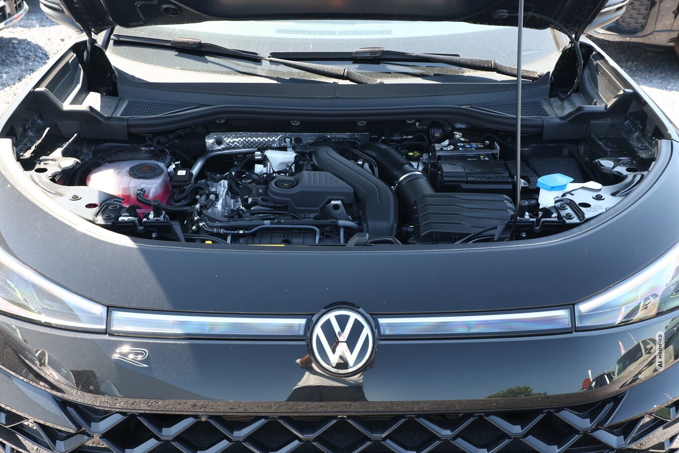 Volkswagen T-Roc R-Line EasyO 5JGar Kam SHZ PrivG ParkAss+