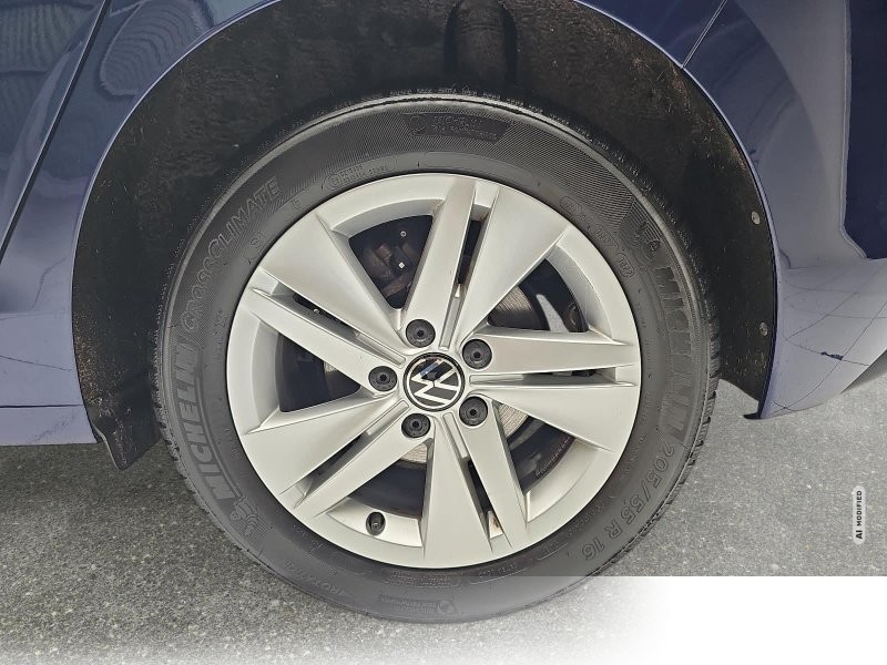 Volkswagen Golf 1.0 TSI VIII Life Navi LED Kamera LM
