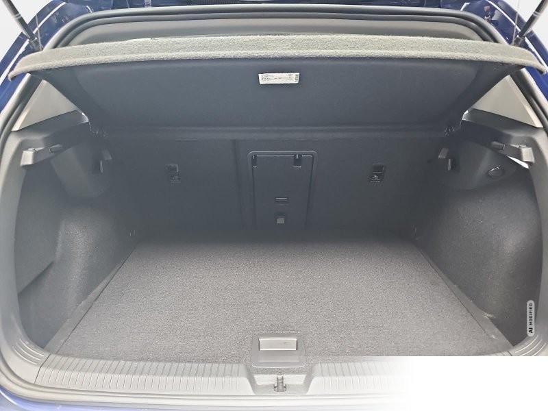 Volkswagen Golf 1.0 TSI VIII Life Navi LED Kamera LM