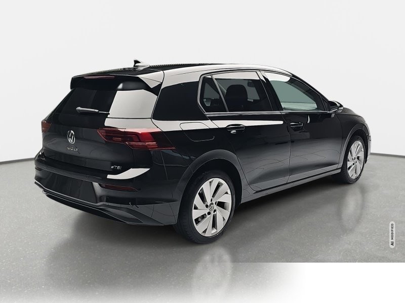Volkswagen Golf 1.5 eTSI DSG Life Navi LED ACC