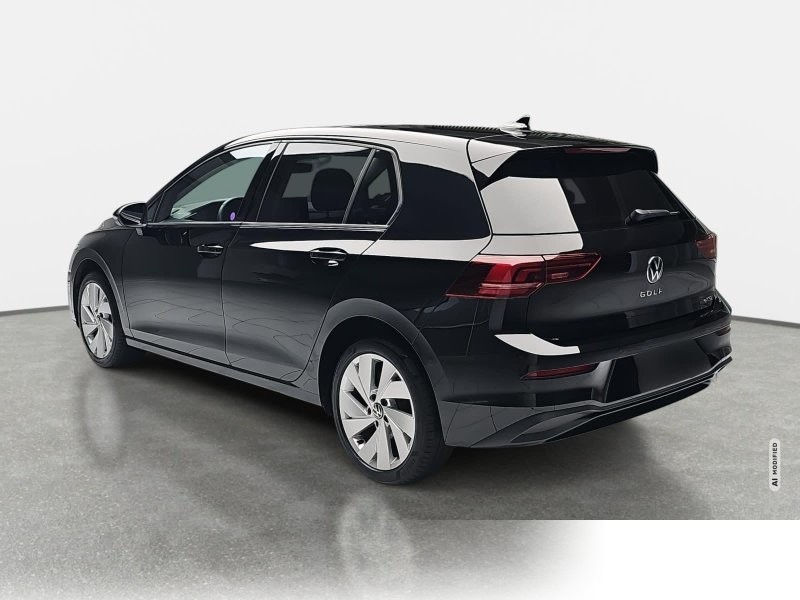 Volkswagen Golf 1.5 eTSI DSG Life Navi LED ACC