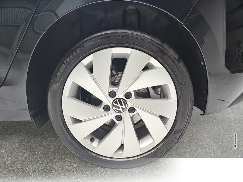 Volkswagen Golf 1.5 eTSI DSG Life Navi LED ACC