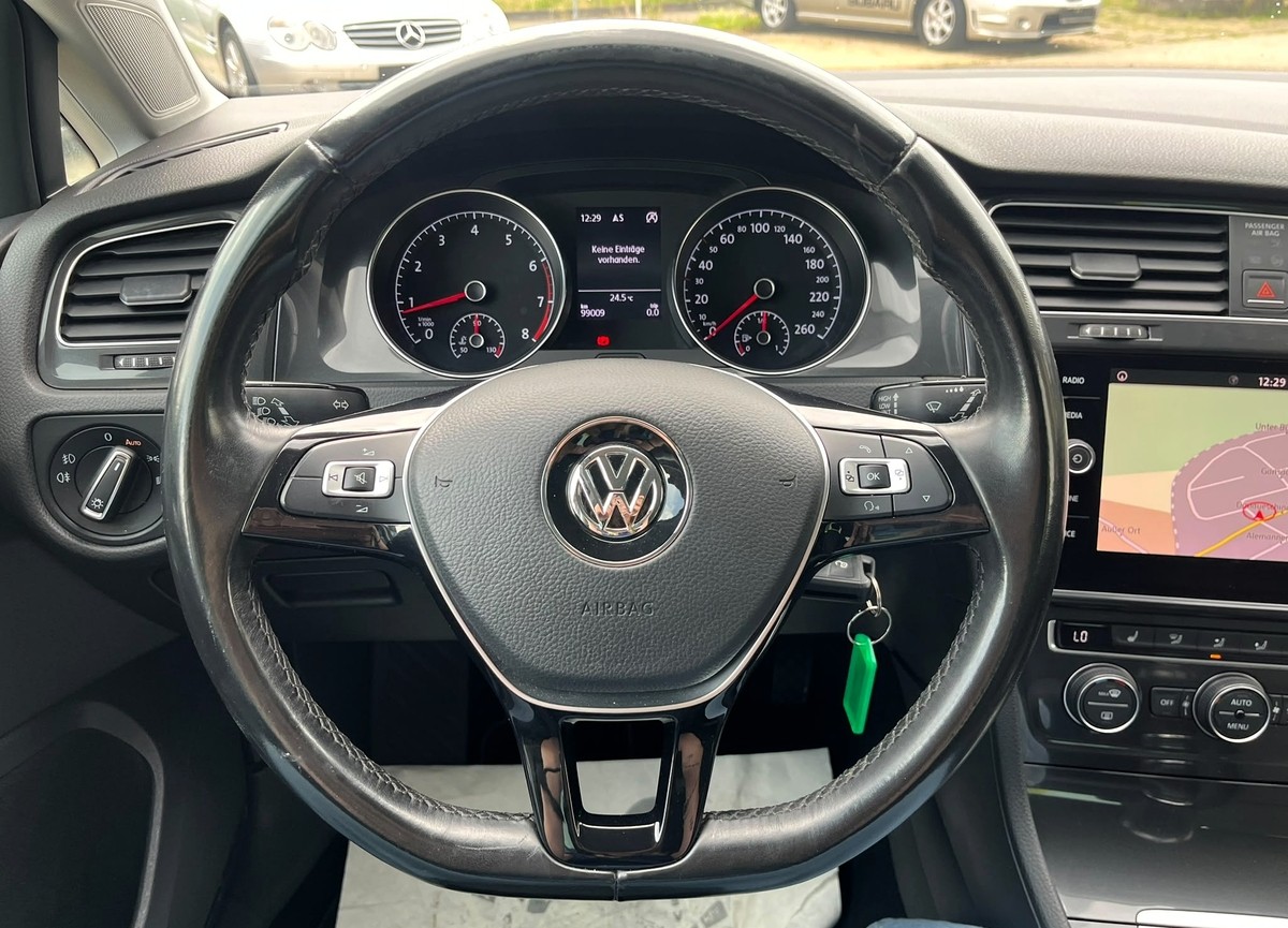 Volkswagen Golf VII 1.4 TSI BMT Comfortline *Navi*Sitzheizung*Allwetter