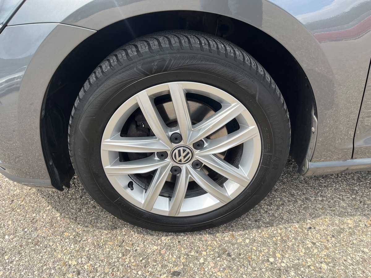 Volkswagen Golf VII 1.4 TSI BMT Comfortline *Navi*Sitzheizung*Allwetter