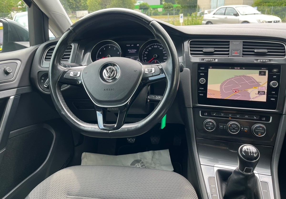 Volkswagen Golf VII 1.4 TSI BMT Comfortline *Navi*Sitzheizung*Allwetter