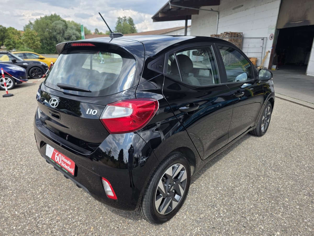 Hyundai i10 1.2 Trend/NAVI/RFC/TEMPO/SHZ+LHZ/CARPLAY/Werksgarantie