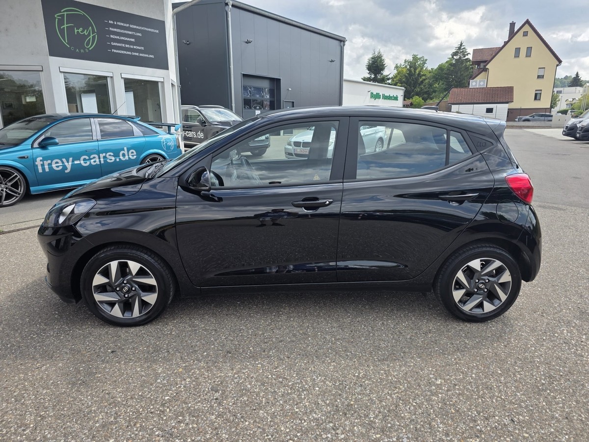 Hyundai i10 1.2 Trend/NAVI/RFC/TEMPO/SHZ+LHZ/CARPLAY/Werksgarantie