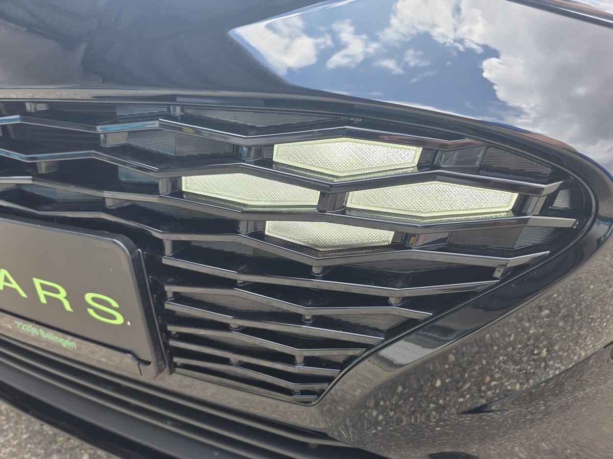 Hyundai i10 1.2 Trend/NAVI/RFC/TEMPO/SHZ+LHZ/CARPLAY/Werksgarantie