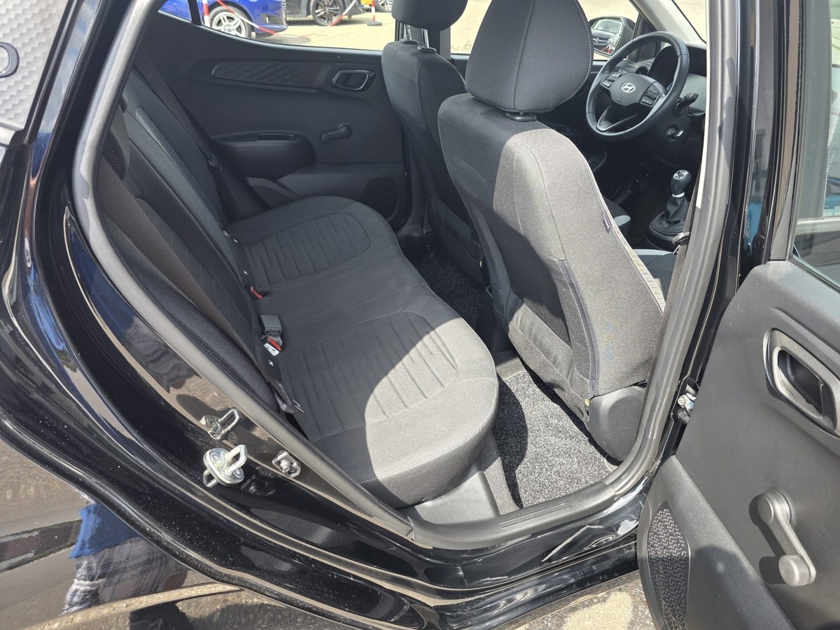 Hyundai i10 1.2 Trend/NAVI/RFC/TEMPO/SHZ+LHZ/CARPLAY/Werksgarantie