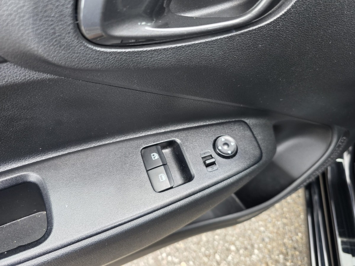 Hyundai i10 1.2 Trend/NAVI/RFC/TEMPO/SHZ+LHZ/CARPLAY/Werksgarantie