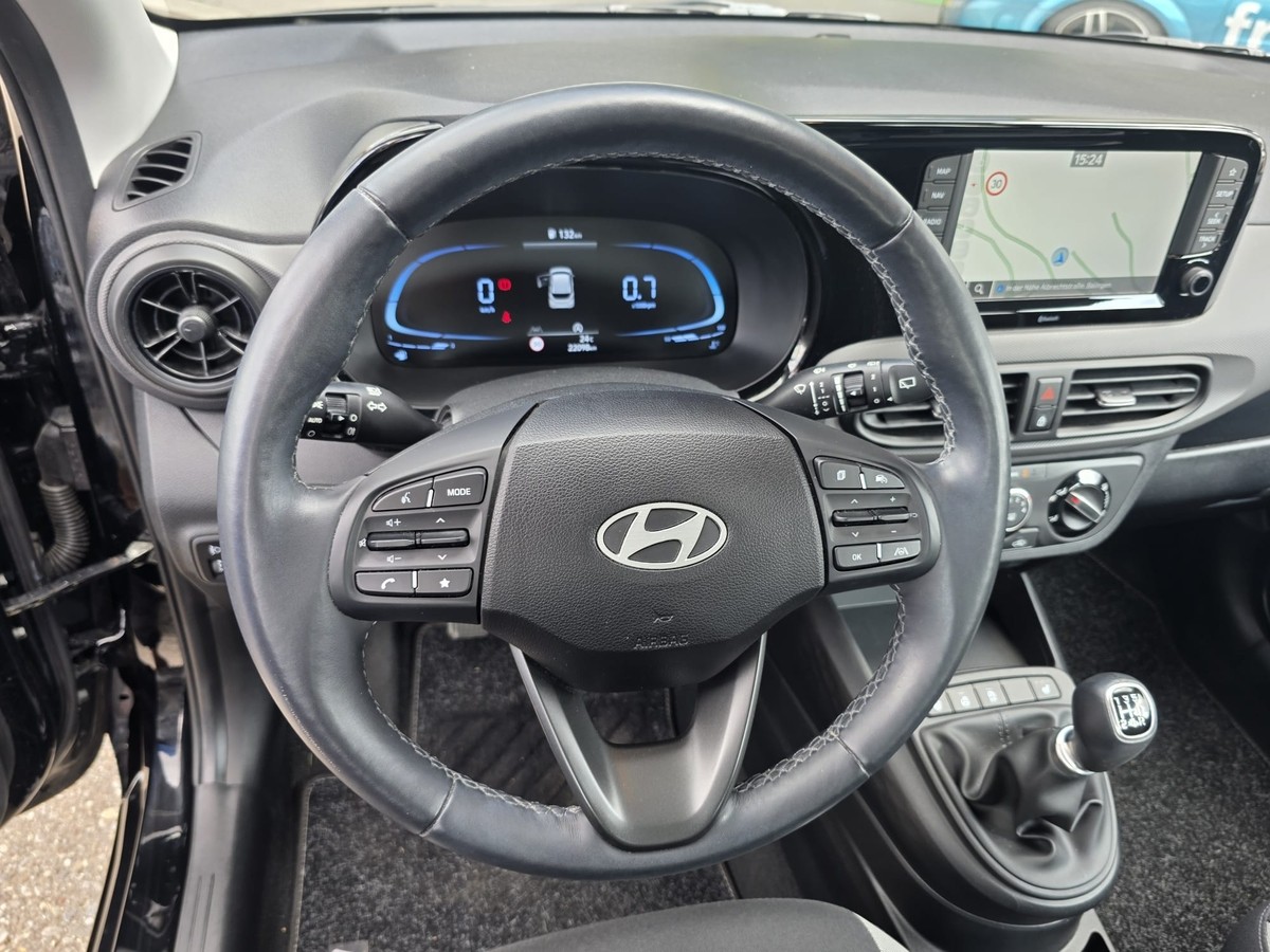 Hyundai i10 1.2 Trend/NAVI/RFC/TEMPO/SHZ+LHZ/CARPLAY/Werksgarantie