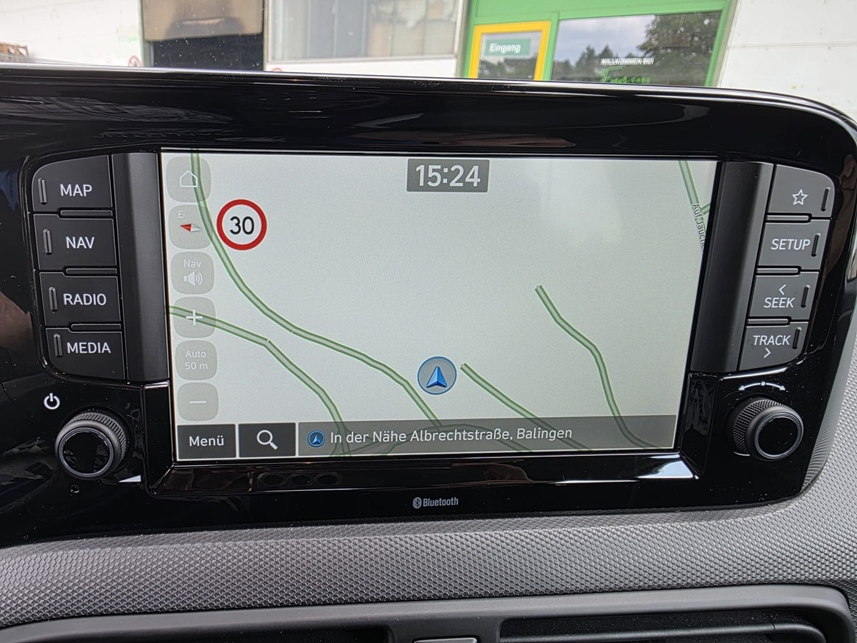 Hyundai i10 1.2 Trend/NAVI/RFC/TEMPO/SHZ+LHZ/CARPLAY/Werksgarantie
