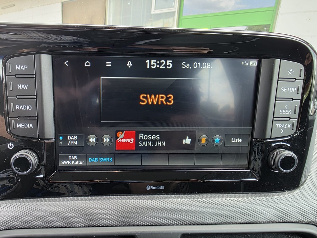 Hyundai i10 1.2 Trend/NAVI/RFC/TEMPO/SHZ+LHZ/CARPLAY/Werksgarantie