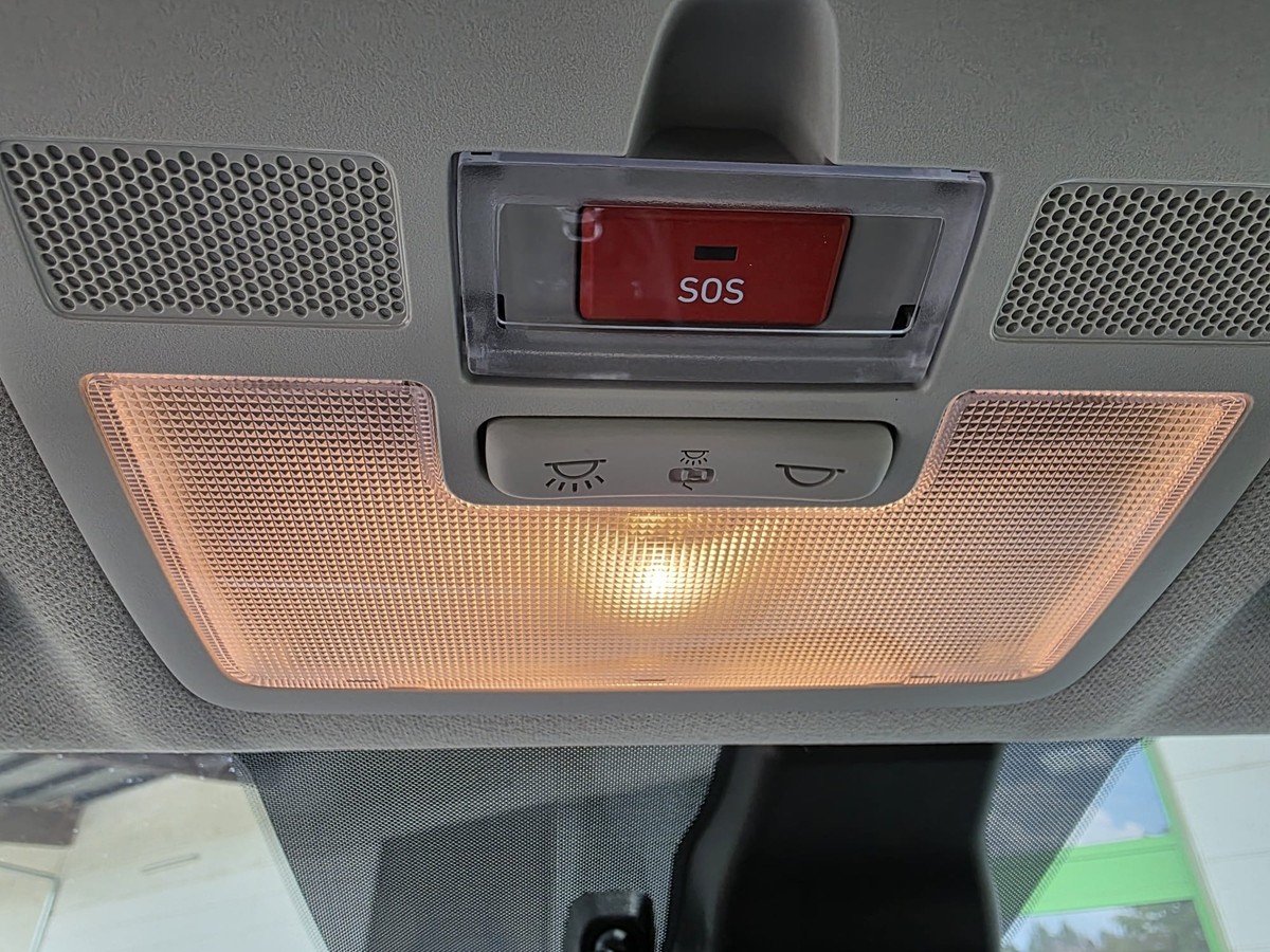 Hyundai i10 1.2 Trend/NAVI/RFC/TEMPO/SHZ+LHZ/CARPLAY/Werksgarantie
