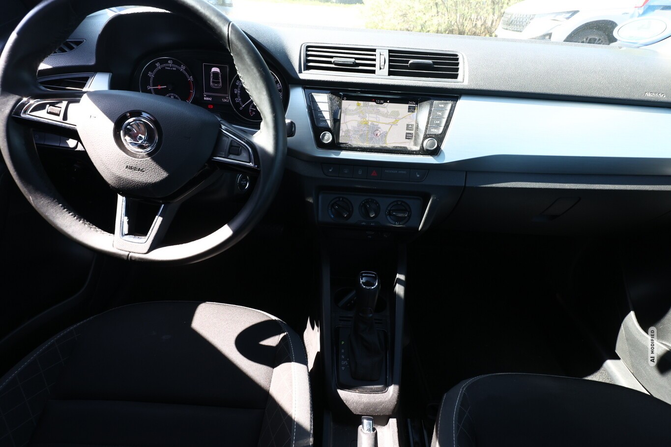 Skoda Fabia 1.0 TSI 110 DSG Ambition Nav PDC SHZ