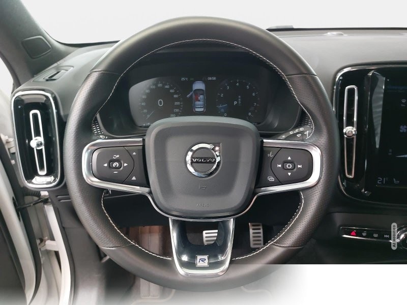 Volvo XC40 T3 2WD R-Design LED GRA Winter LM