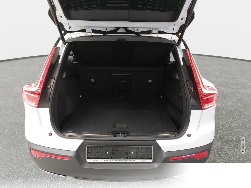 Volvo XC40 T3 2WD R-Design LED GRA Winter LM