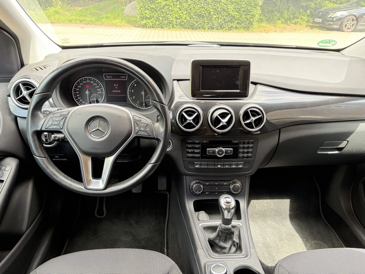 Mercedes-Benz B 180 BlueEFFICIENCY | Ahk | Bi-Xenon | Park-Assist