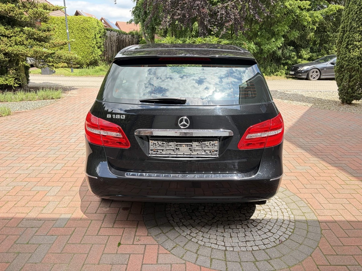 Mercedes-Benz B 180 BlueEFFICIENCY | Ahk | Bi-Xenon | Park-Assist
