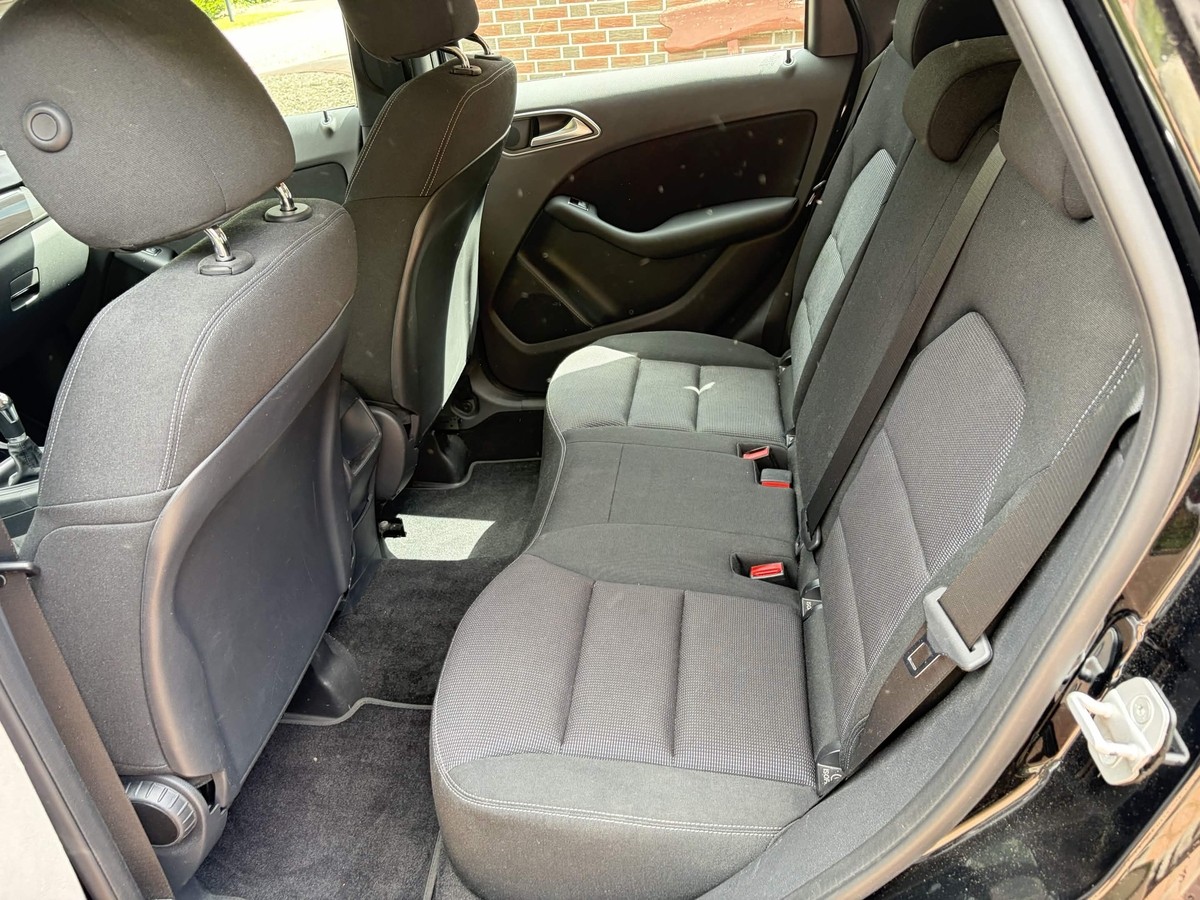 Mercedes-Benz B 180 BlueEFFICIENCY | Ahk | Bi-Xenon | Park-Assist