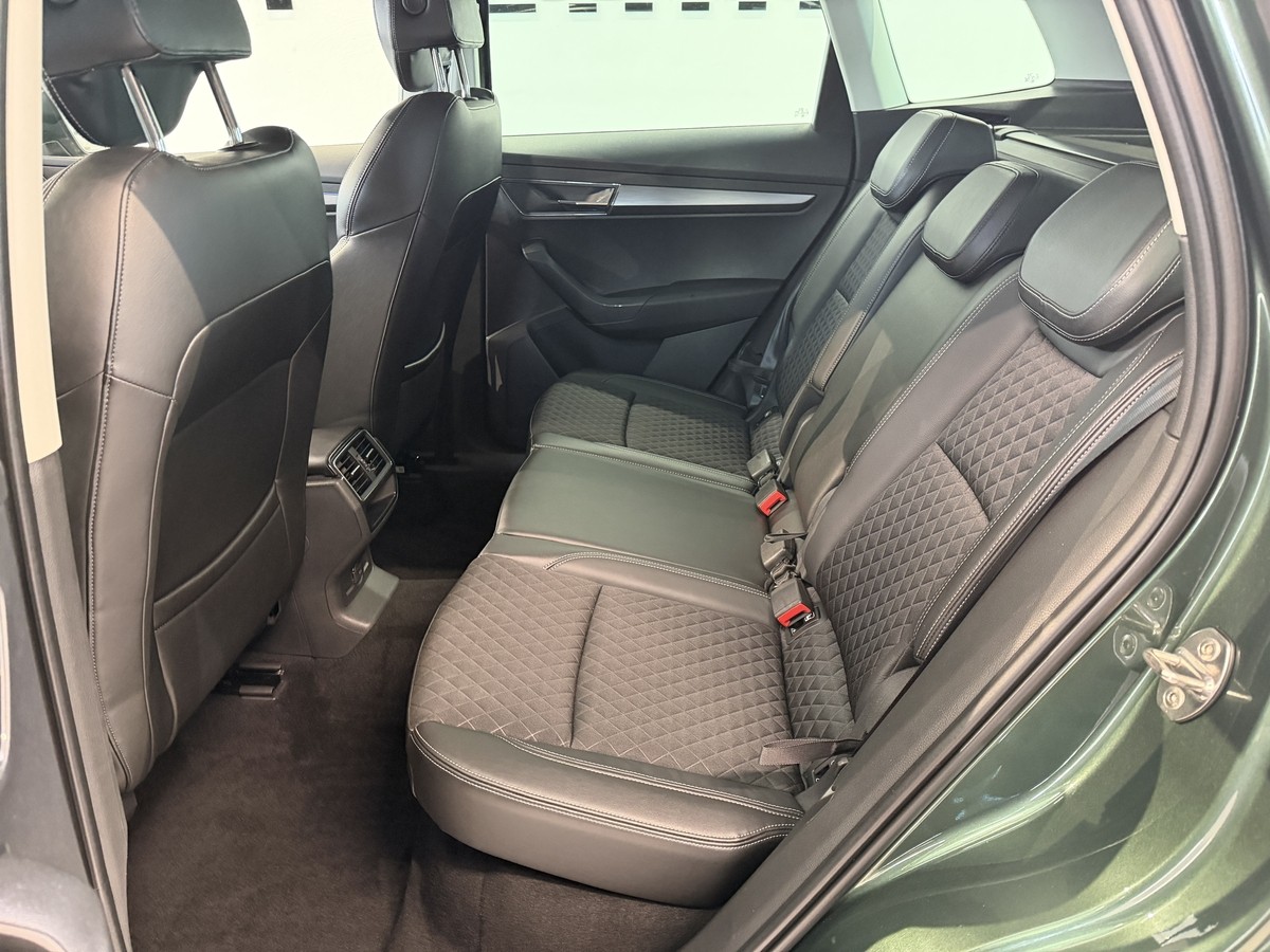 Skoda Karoq 2.0 TDI Style 4x4*AHK*Scheckheft*Allwetter*