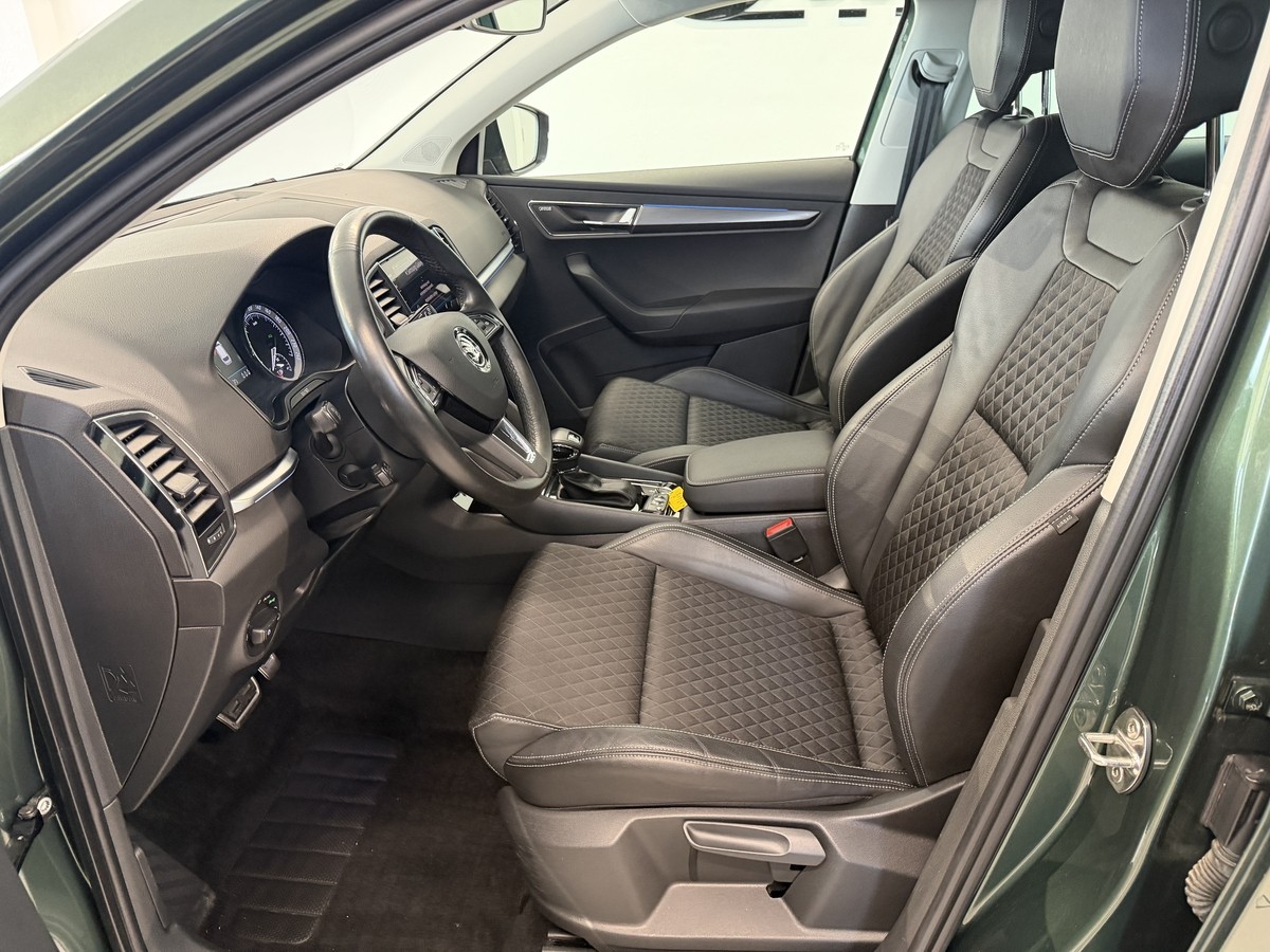 Skoda Karoq 2.0 TDI Style 4x4*AHK*Scheckheft*Allwetter*