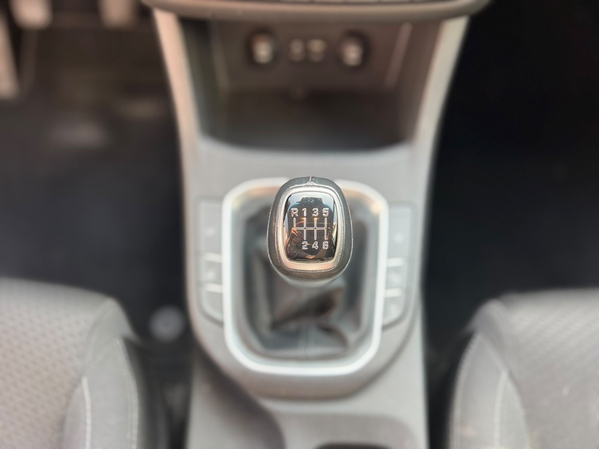 Hyundai i30 1.4 YES! Sitzhzg. - Kl.autom. - Lenkrhzg. - R.Kam