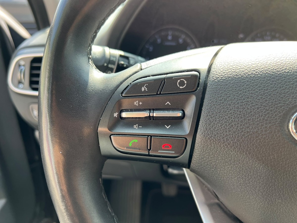 Hyundai i30 1.4 YES! Sitzhzg. - Kl.autom. - Lenkrhzg. - R.Kam