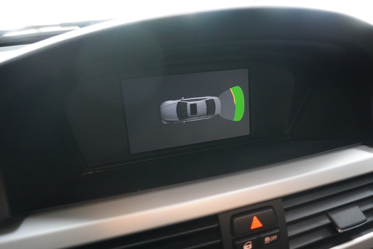 BMW 318i Coupe NAVI PDC SHZ TEMP