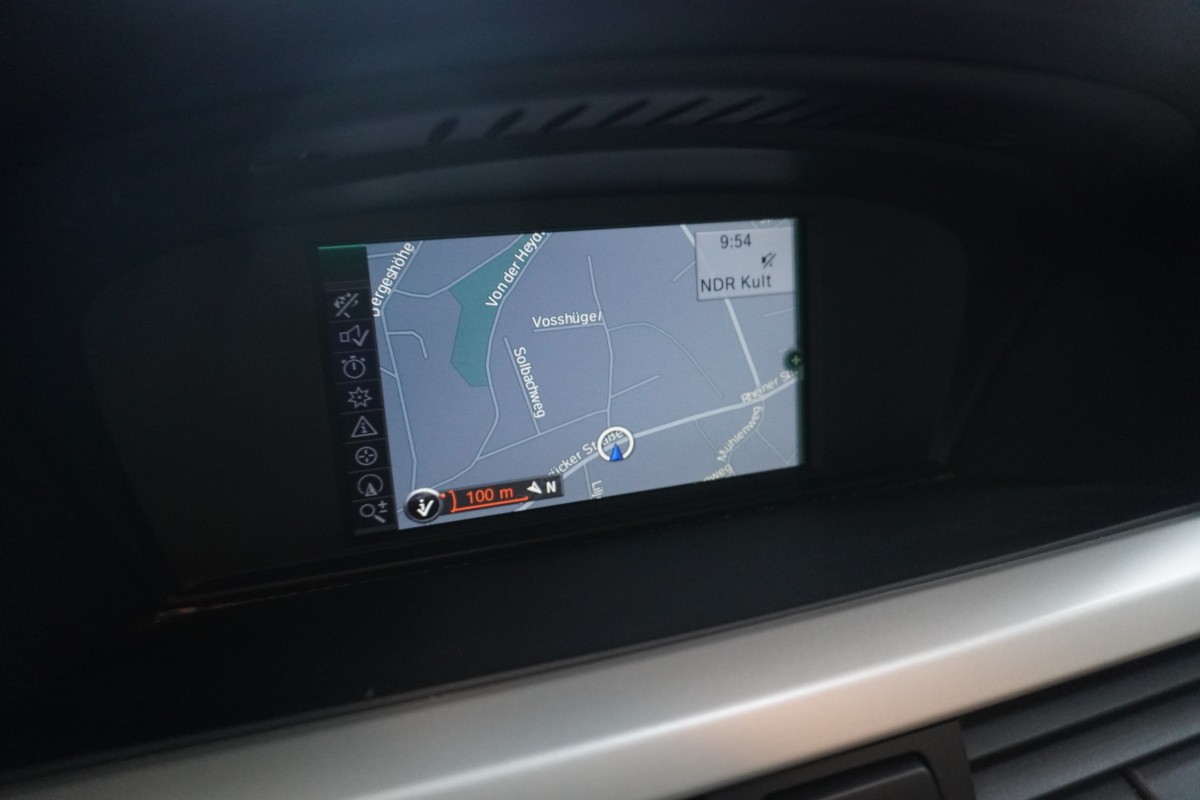 BMW 318i Coupe NAVI PDC SHZ TEMP