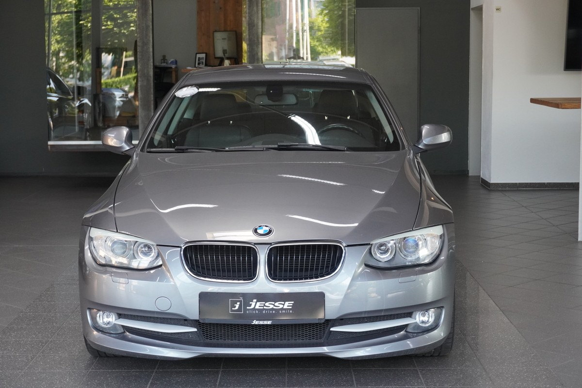 BMW 318i Coupe NAVI PDC SHZ TEMP